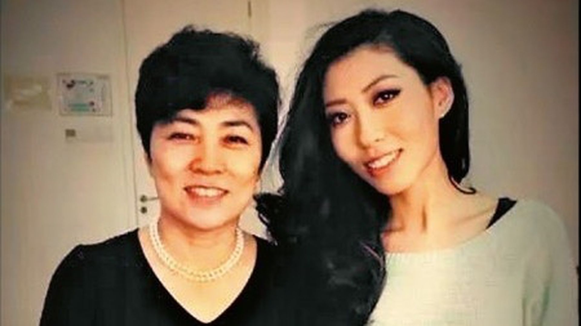 为贪腐3 5亿的母亲喊冤中国女歌手再遭痛批 图 多维新闻 中国