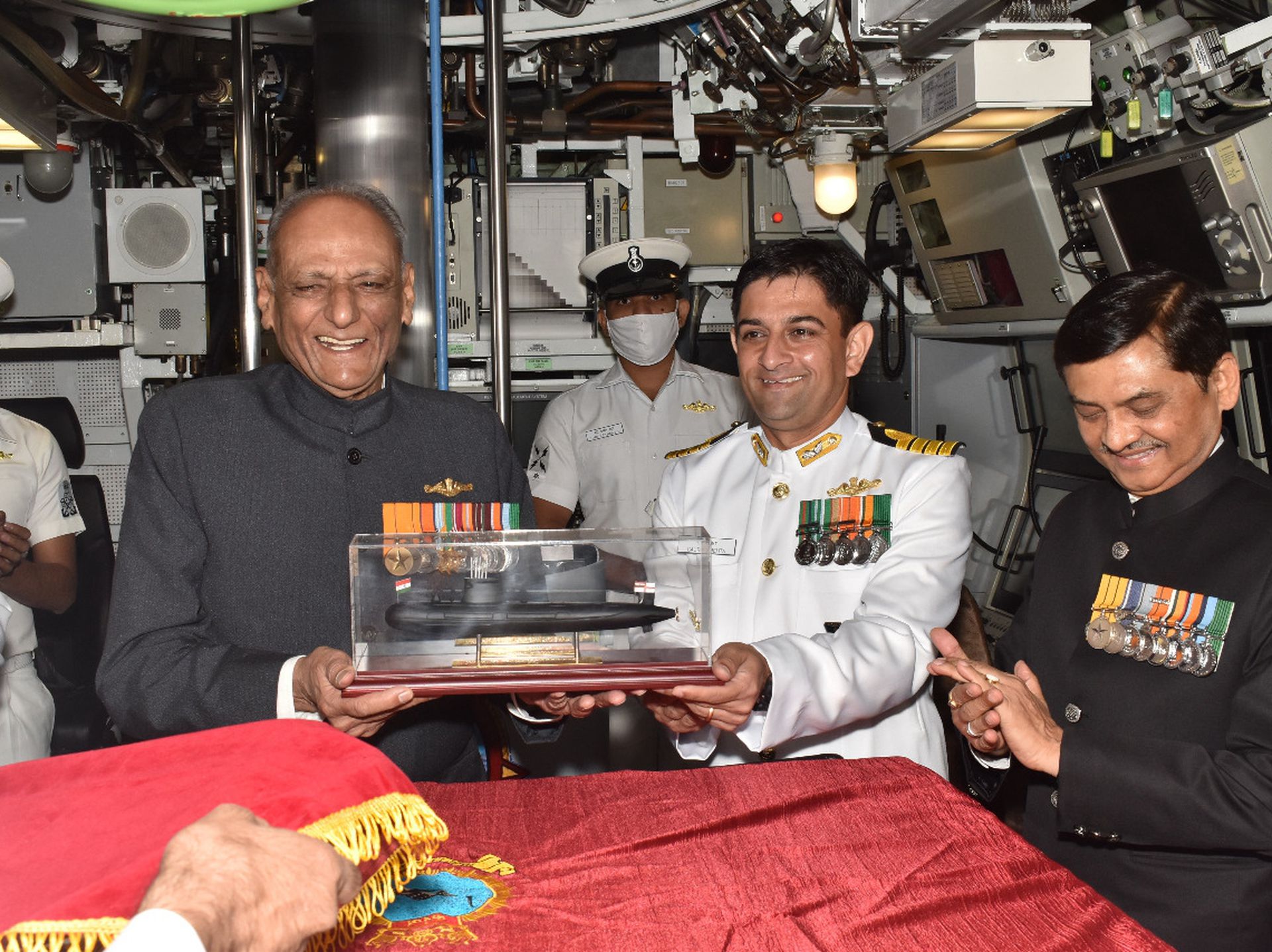 该潜艇可以消除海面上或海面下的很多威胁。(Twitter@SpokespersonMoD) 该潜艇可以消除海面上或海面下的很多威胁。(Twitter@SpokespersonMoD)